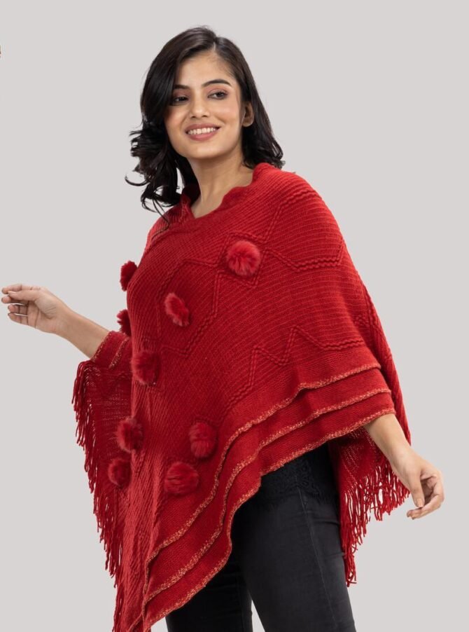 Pom Pom Poncho