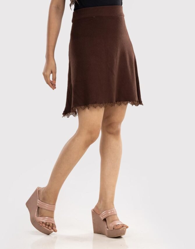 Woolen Skirt with Lace Finish